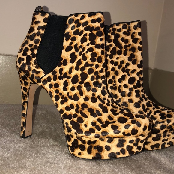 Leopard Print Booties NEW - Picture 2 of 8